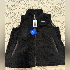 NWT. Sage Collective Women's Black Sherpa Fleece Vest Size L
